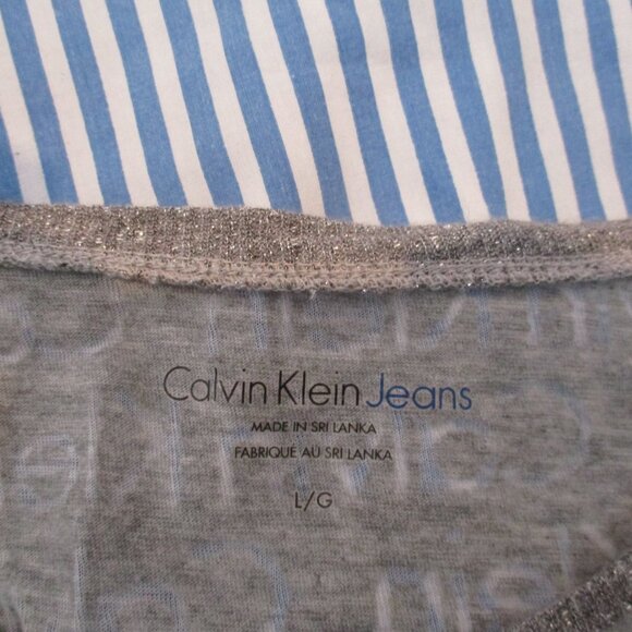 โจ Calvin Klein Jeans Monogram Tee โ Size L โจ - Picture 8 of 9